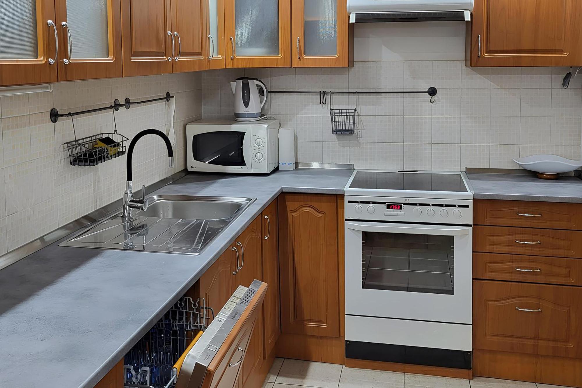 Calm Premium Apartment, Terrace & Garage Apartamento